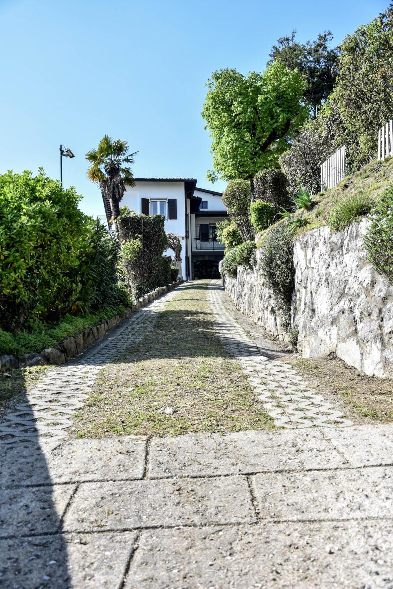 Villa Antonella, App. Vittoria Tavernerio Exterior photo